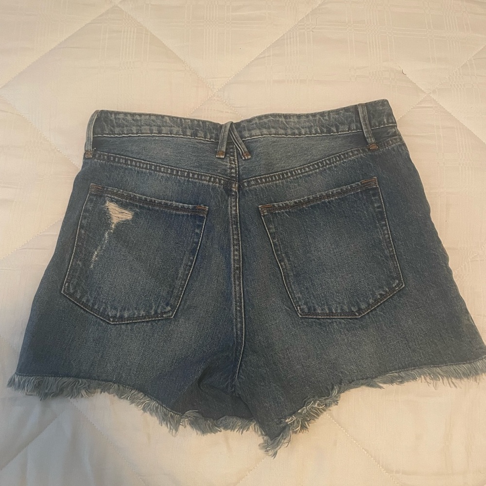 Good American High Waisted Jean Cut off’s - Picture 2 of 4